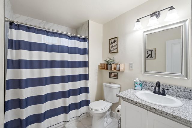 2808 W Tulare Avenue, Visalia, CA 93277