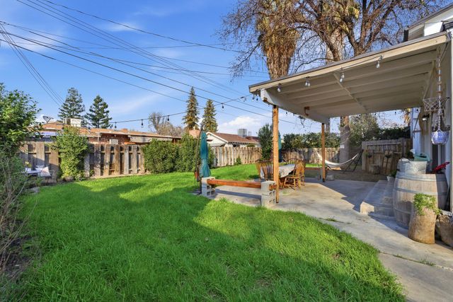 2808 W Tulare Avenue, Visalia, CA 93277