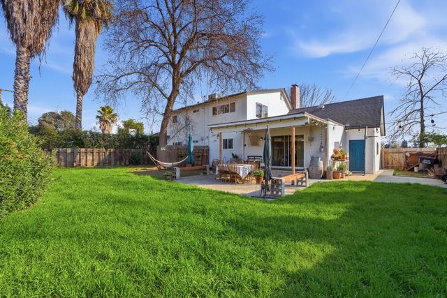 2808 W Tulare Avenue, Visalia, CA 93277