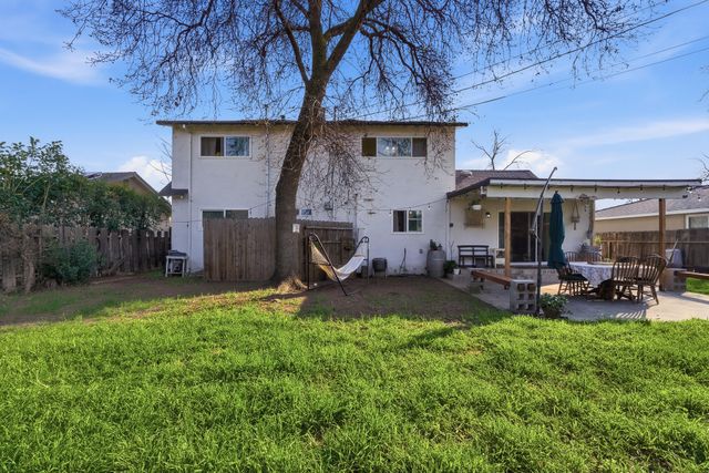 2808 W Tulare Avenue, Visalia, CA 93277