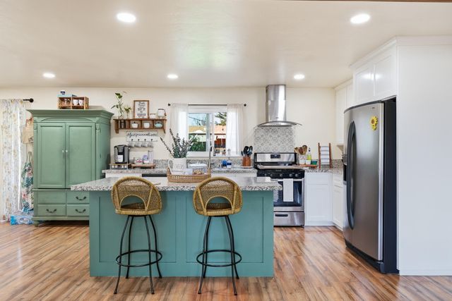 2808 W Tulare Avenue, Visalia, CA 93277