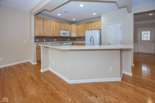 12880 Oxbridge Place, Fishers, IN 46037