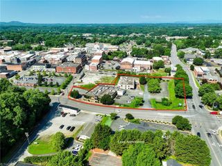 319 N Renfro Street, Mount Airy, NC 27030