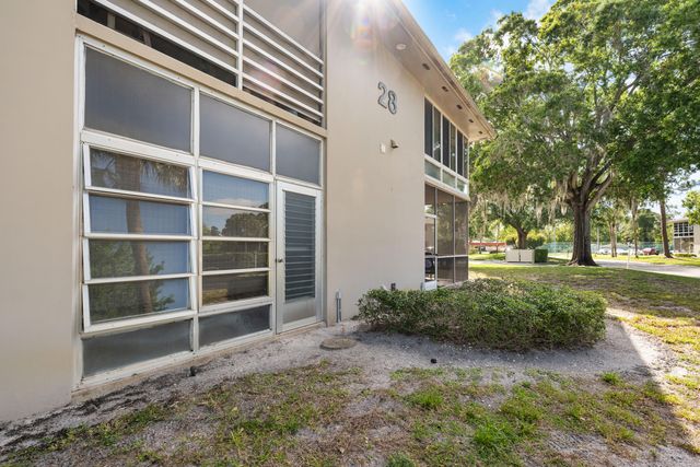 28 Lake Vista Trl Apt 104, Port St Lucie, FL 34952