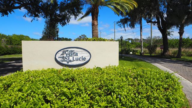 28 Lake Vista Trl Apt 104, Port St Lucie, FL 34952