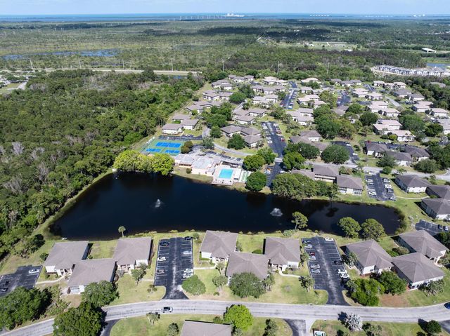 28 Lake Vista Trl Apt 104, Port St Lucie, FL 34952