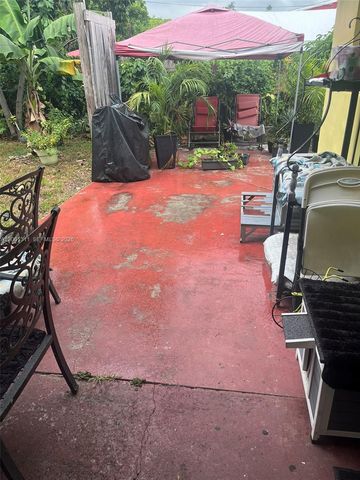 240 NE 23rd Ct, Pompano Beach, FL 33060