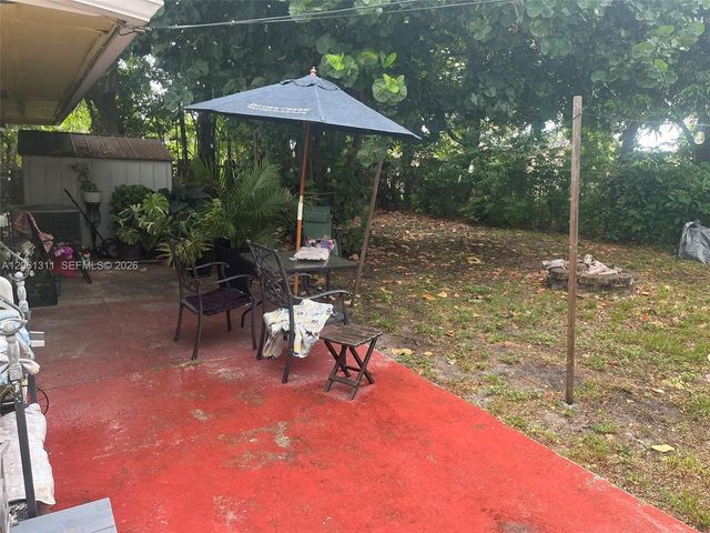 240 NE 23rd Ct, Pompano Beach, FL 33060