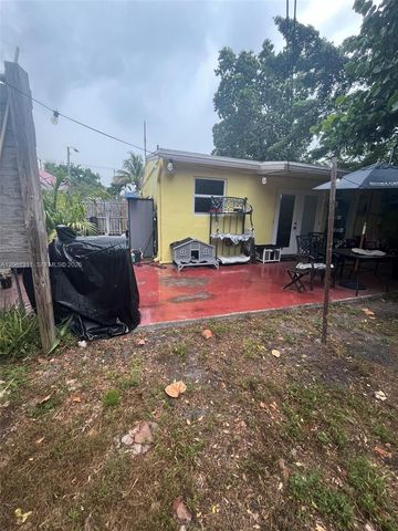 240 NE 23rd Ct, Pompano Beach, FL 33060