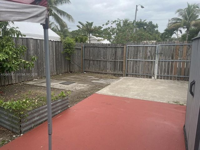 240 NE 23rd Ct, Pompano Beach, FL 33060