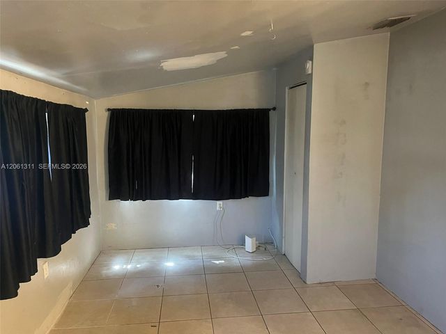240 NE 23rd Ct, Pompano Beach, FL 33060