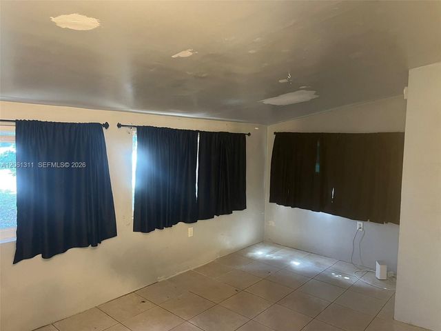 240 NE 23rd Ct, Pompano Beach, FL 33060