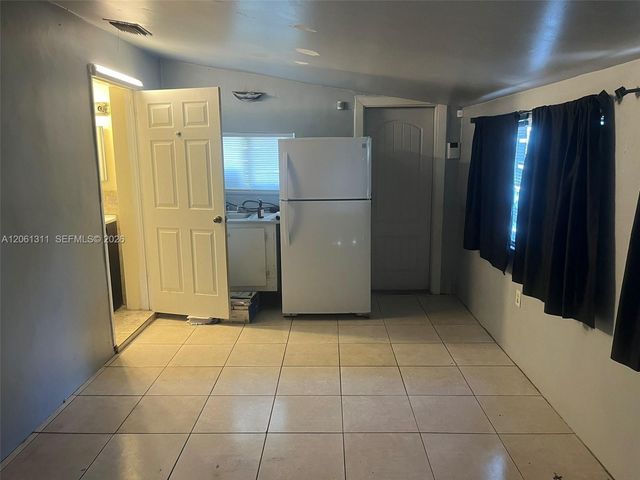 240 NE 23rd Ct, Pompano Beach, FL 33060
