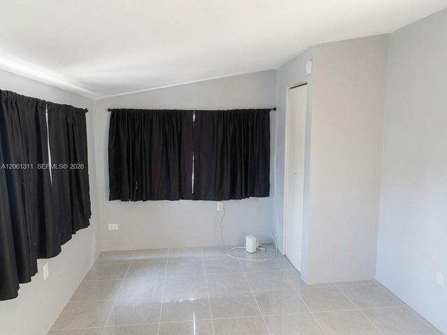240 NE 23rd Ct, Pompano Beach, FL 33060