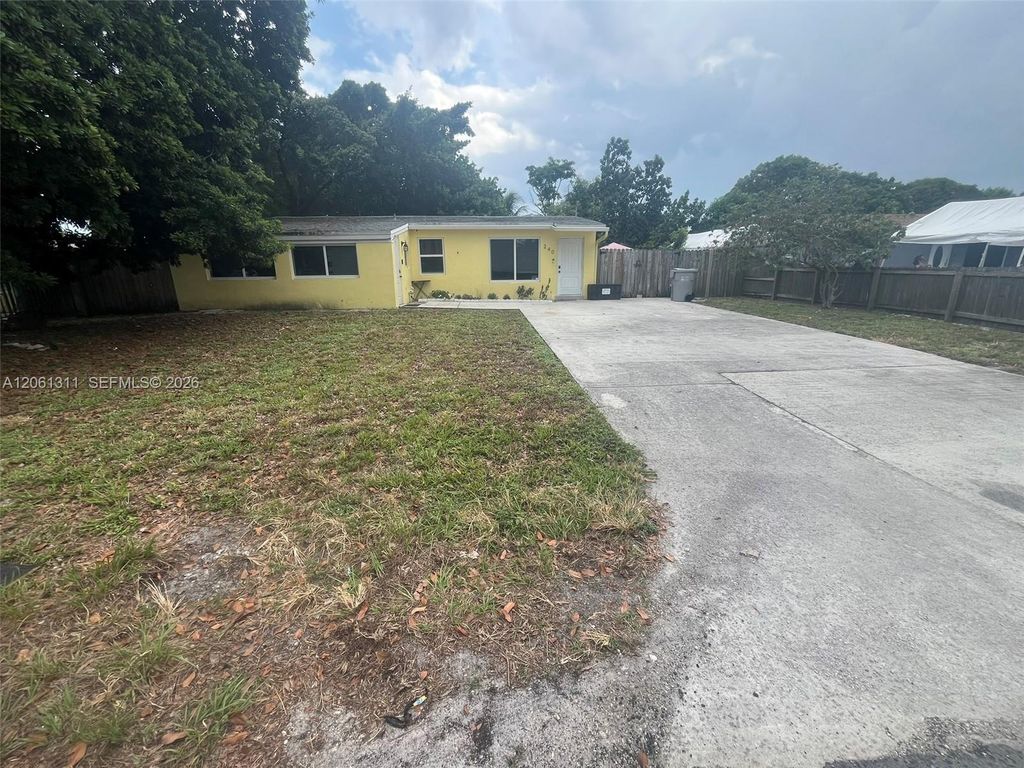 240 NE 23rd Ct, Pompano Beach, FL 33060