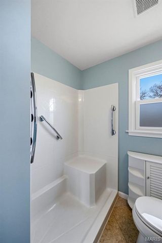 25 Delord Avenue, Maryland Heights, MO 63043