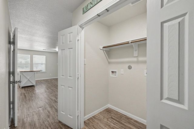 16701 E Hammon, Montgomery, TX 77316
