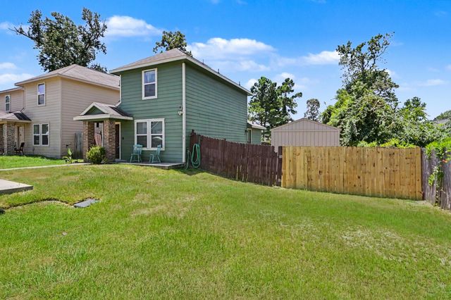 16701 E Hammon, Montgomery, TX 77316