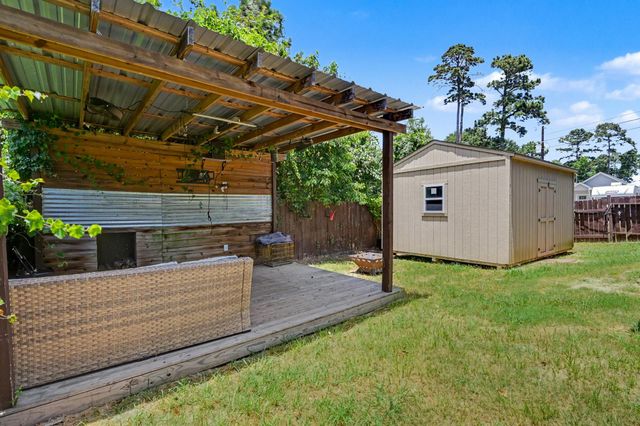 16701 E Hammon, Montgomery, TX 77316
