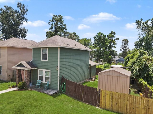 16701 E Hammon, Montgomery, TX 77316