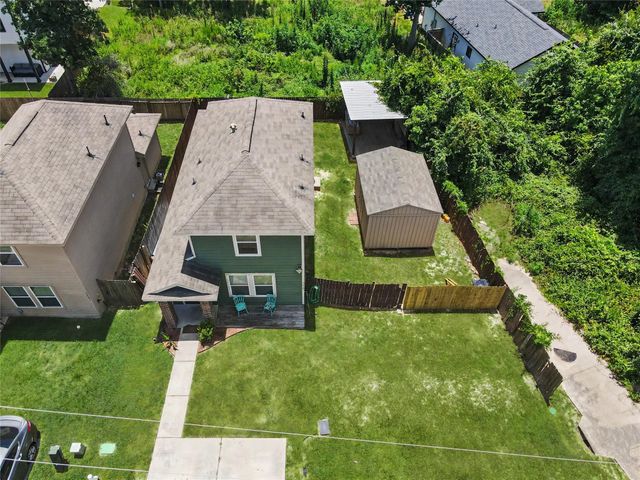16701 E Hammon, Montgomery, TX 77316