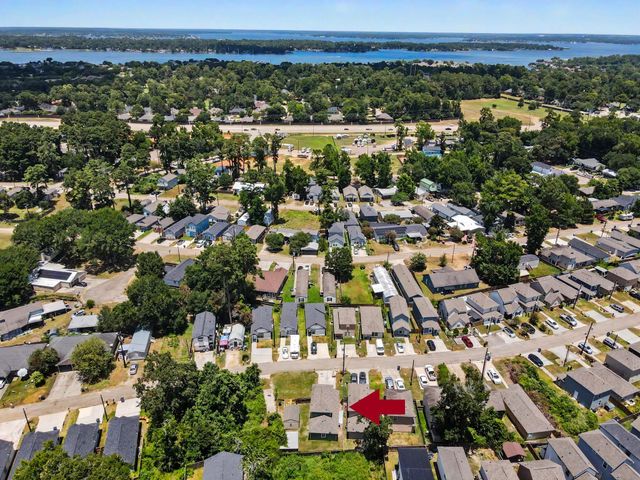 16701 E Hammon, Montgomery, TX 77316