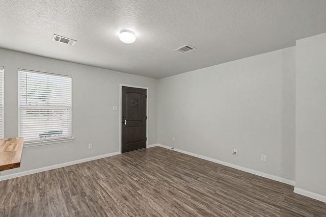 16701 E Hammon, Montgomery, TX 77316
