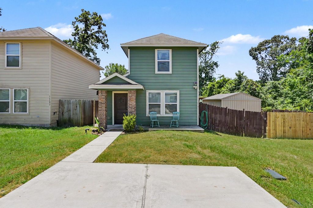 16701 E Hammon, Montgomery, TX 77316