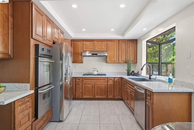 33646 Whimbrel Rd, Fremont, CA 94555