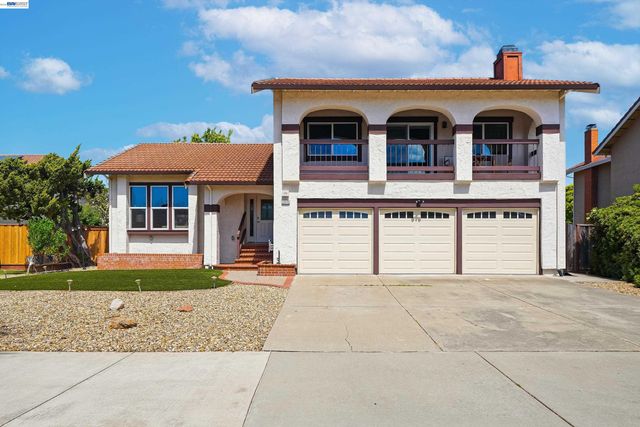 33646 Whimbrel Rd, Fremont, CA 94555