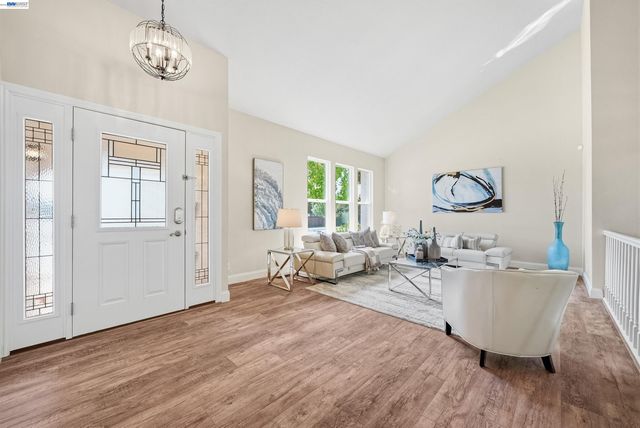 33646 Whimbrel Rd, Fremont, CA 94555