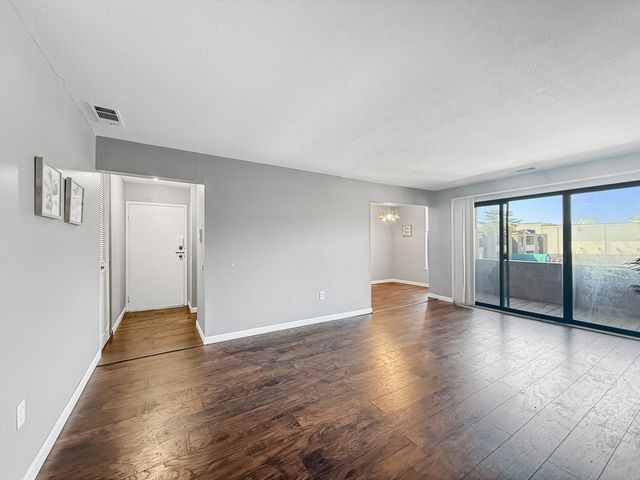 22 Shrewsbury Green Dr I, Shrewsbury, MA 01545