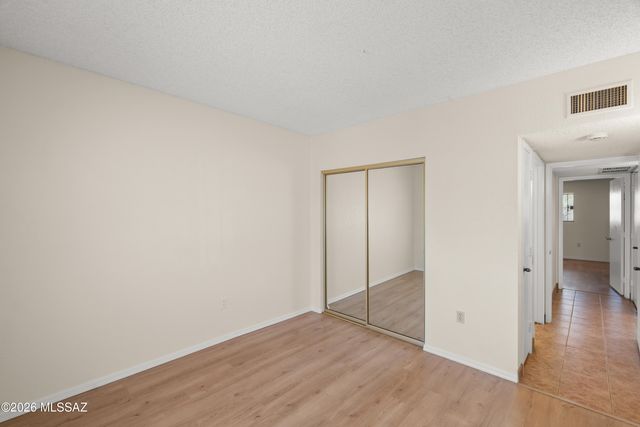 320 N Calle Del Lago, Green Valley, AZ 85614
