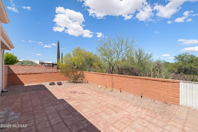 320 N Calle Del Lago, Green Valley, AZ 85614