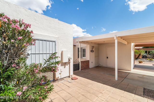 320 N Calle Del Lago, Green Valley, AZ 85614