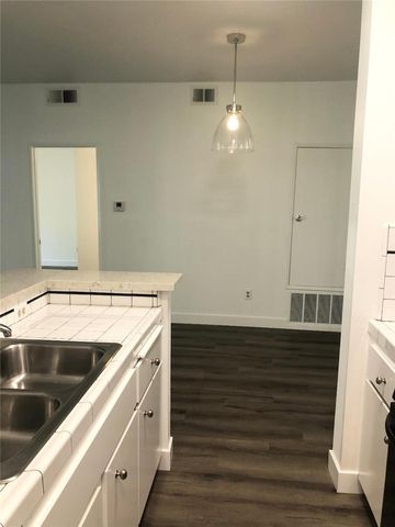 10550 Lakeside Drive N A, Garden Grove, CA 92840