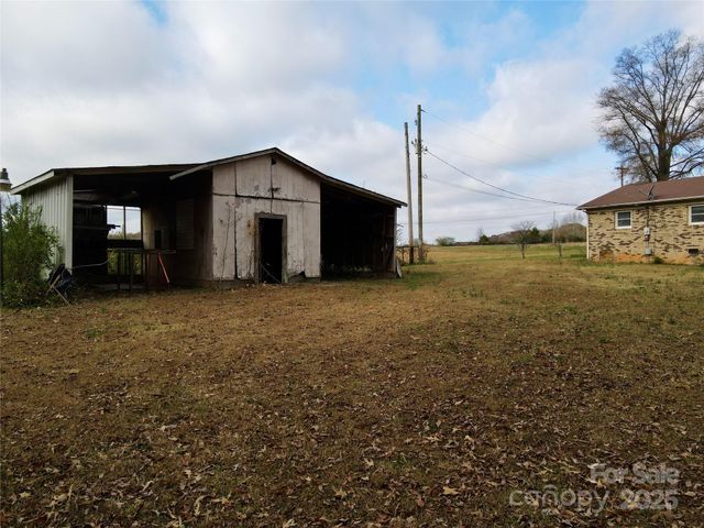 14740 Hatley Burris Road, Stanfield, NC 28163