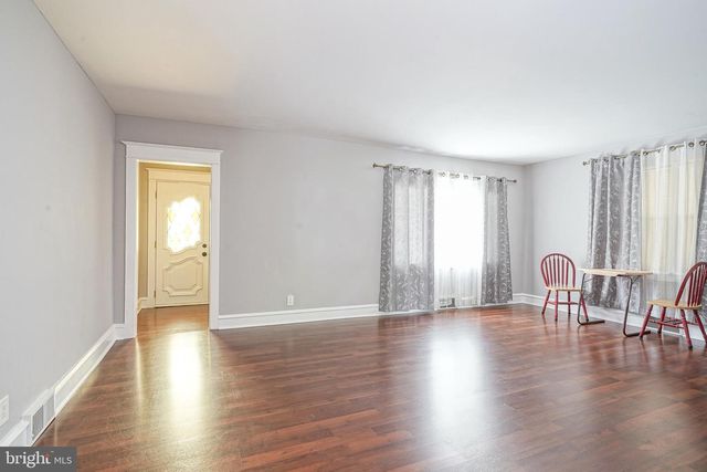 53 SICKLERVILLE RD, Williamstown, NJ 08094