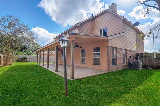 326 Dunford Court, Highlands, TX 77562