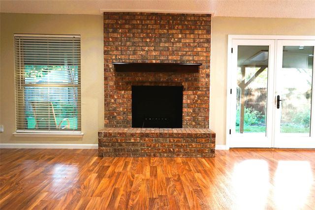 2504 Avonhill Drive, Arlington, TX 76015