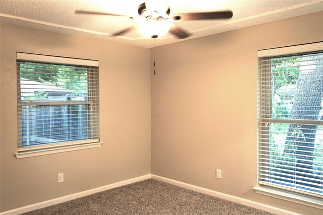 2504 Avonhill Drive, Arlington, TX 76015