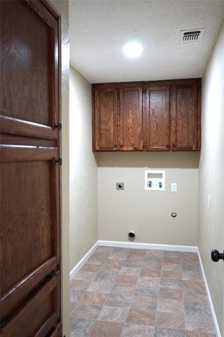 2504 Avonhill Drive, Arlington, TX 76015