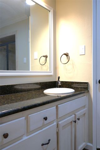 2504 Avonhill Drive, Arlington, TX 76015