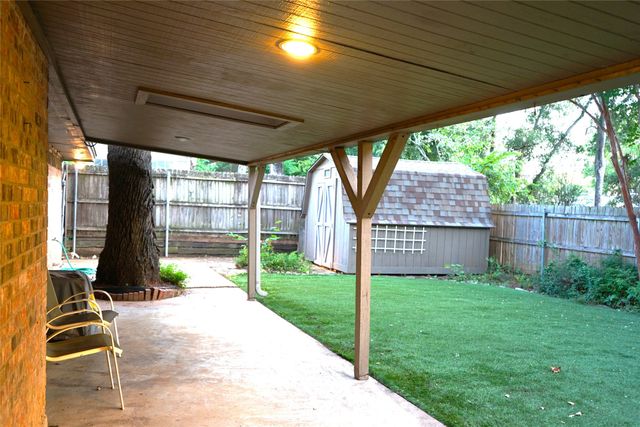 2504 Avonhill Drive, Arlington, TX 76015