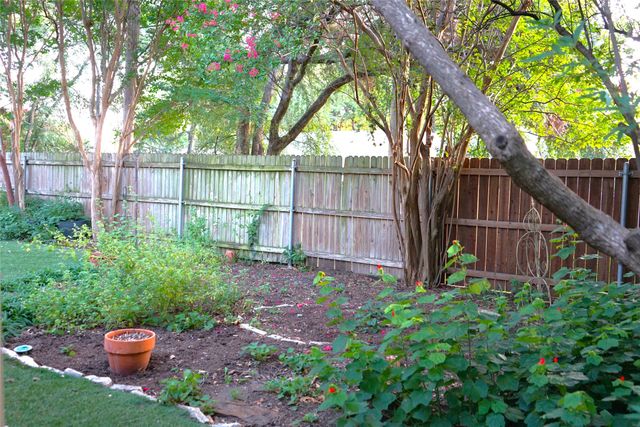 2504 Avonhill Drive, Arlington, TX 76015