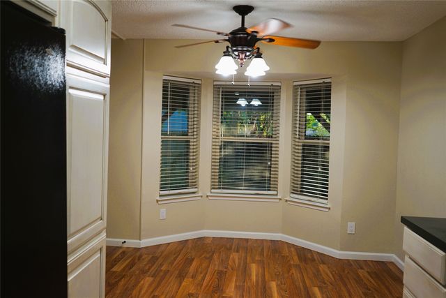 2504 Avonhill Drive, Arlington, TX 76015