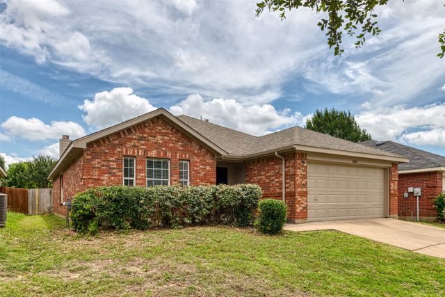 10905 Fawn Valley Drive, Fort Worth, TX 76140