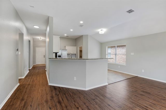 10905 Fawn Valley Drive, Fort Worth, TX 76140
