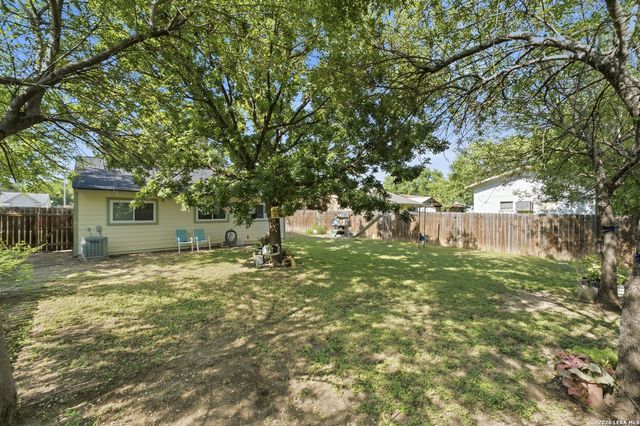 9746 Hidden Swan, San Antonio, TX 78250