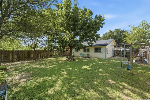 9746 Hidden Swan, San Antonio, TX 78250